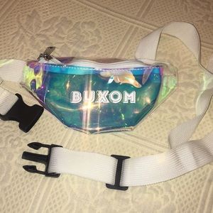 Buxom fanny pack